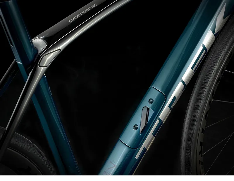 Trek Domane SL 7 eTap AXS Road Bike in Aquatic Blue Size 50cm-6